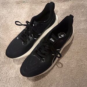 ASICS Men's Black and White Athletic Tennis Shoes Sz. 10 NWT